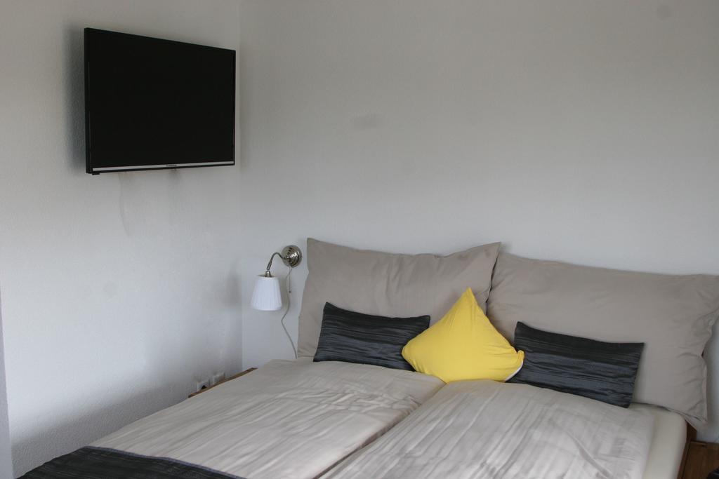 Hotel Garni Frohsinn Uttwil Ruang foto