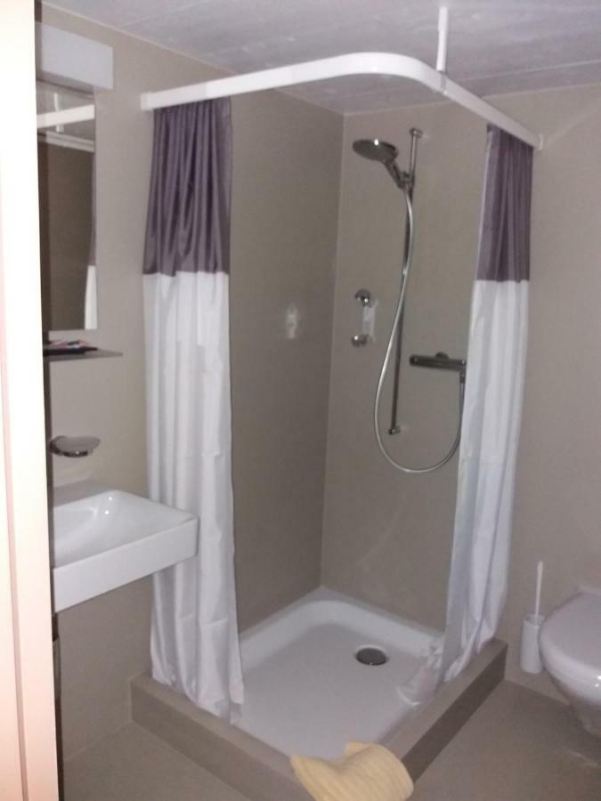 Hotel Garni Frohsinn Uttwil Bagian luar foto